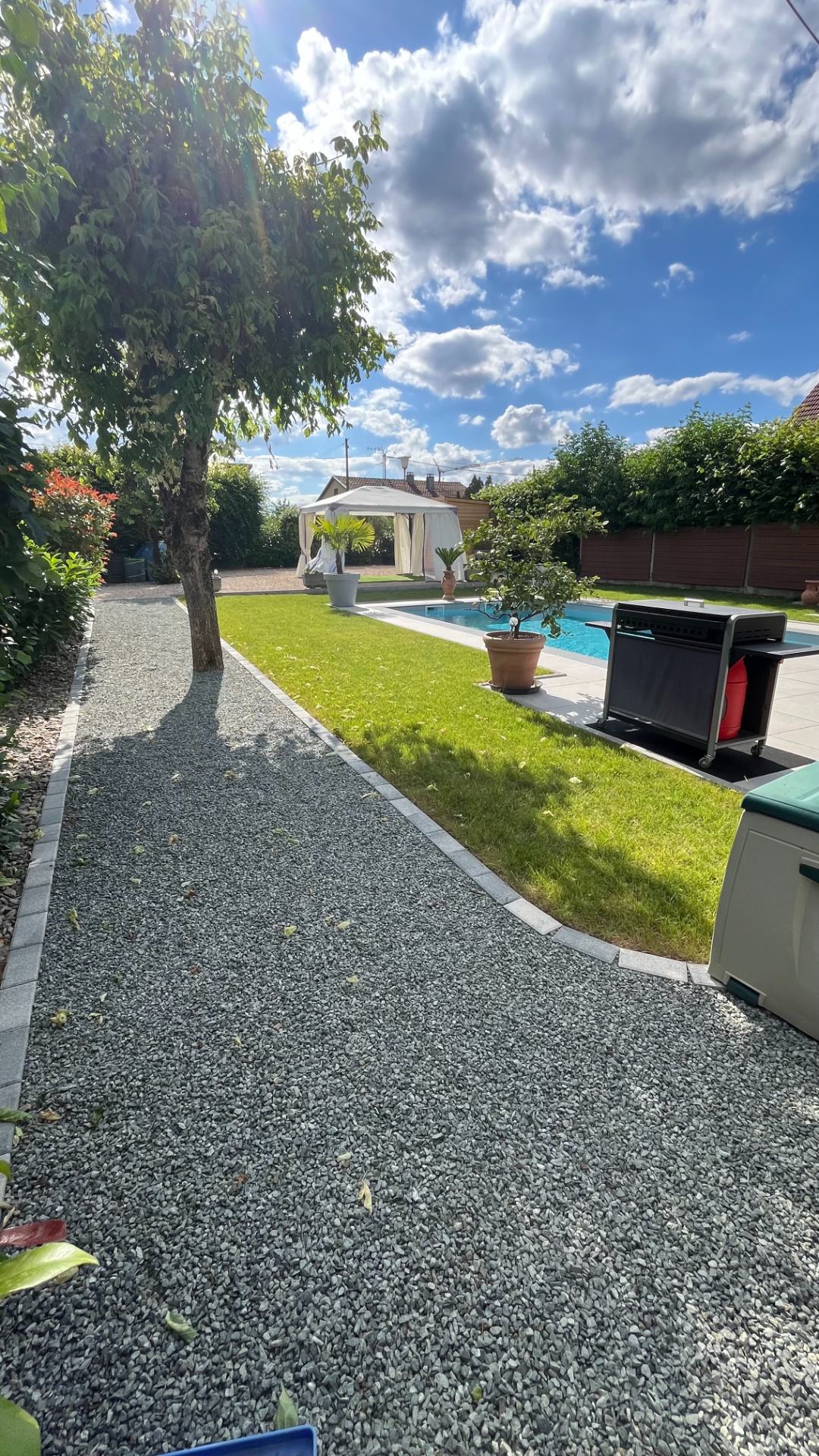 Réalisation d&#8217;une terrasse avec piscine et gazon Guebwiller